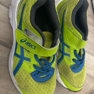 ASICS boys shoes